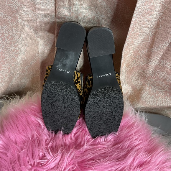 Lisa ⭐️ Vicky Patform Slides - Picture 7 of 8